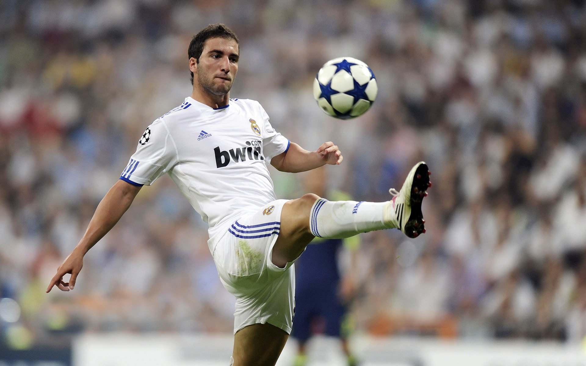 孤胆英雄!保罗扛起全队,湖人绝杀浙江队背后的唯一性